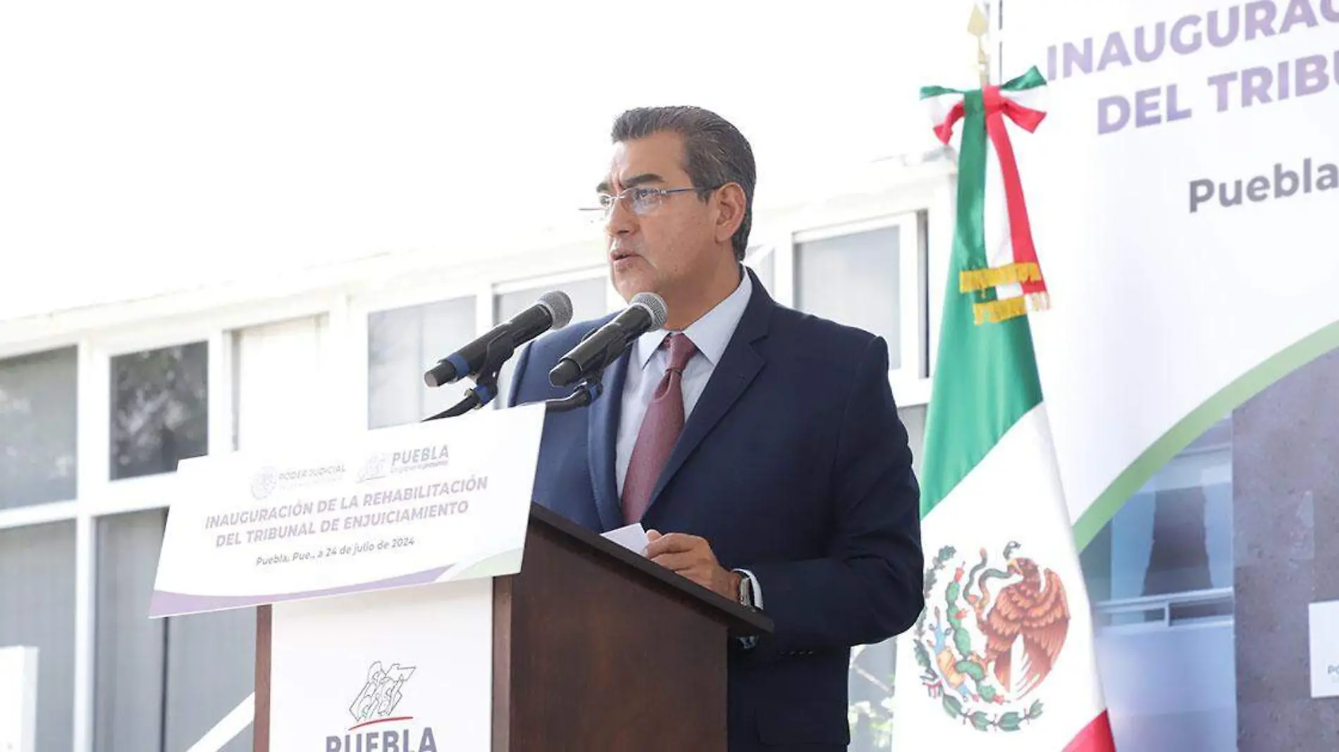 El gobernador de Puebla, Sergio Salomón Céspedes Peregrina